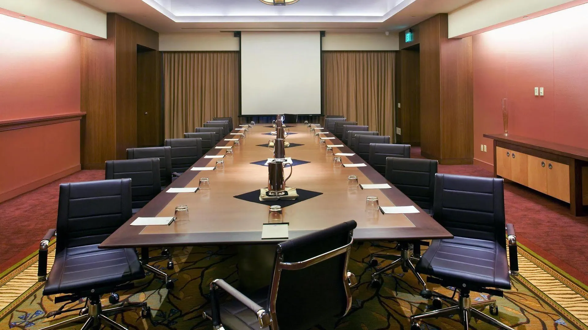 Hilton Vancouver Washington 4*,